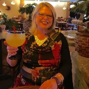 Meet your Posher, Stacy